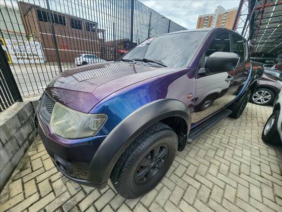 MITSUBISHI L200 TRITON 3.2 GL 4X4 CD 16V TURBO INTERCOLER DIESEL 4P MANUAL MITSUBISHI L200 TRITON 3.2 GL 4X4 CD 16V TURBO INTERCOLER DIESEL 4P MANUAL